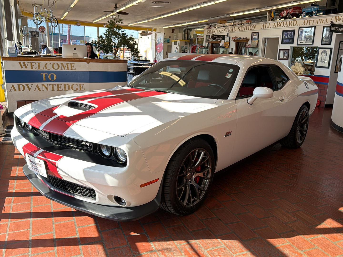 2016 Dodge Challenger SRT