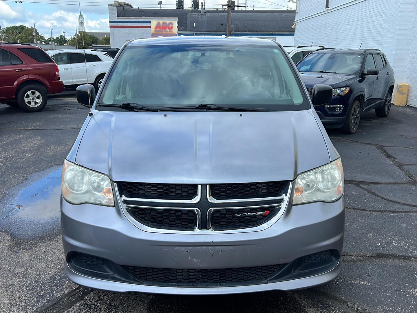 2013 Dodge Grand Caravan SE photo 2