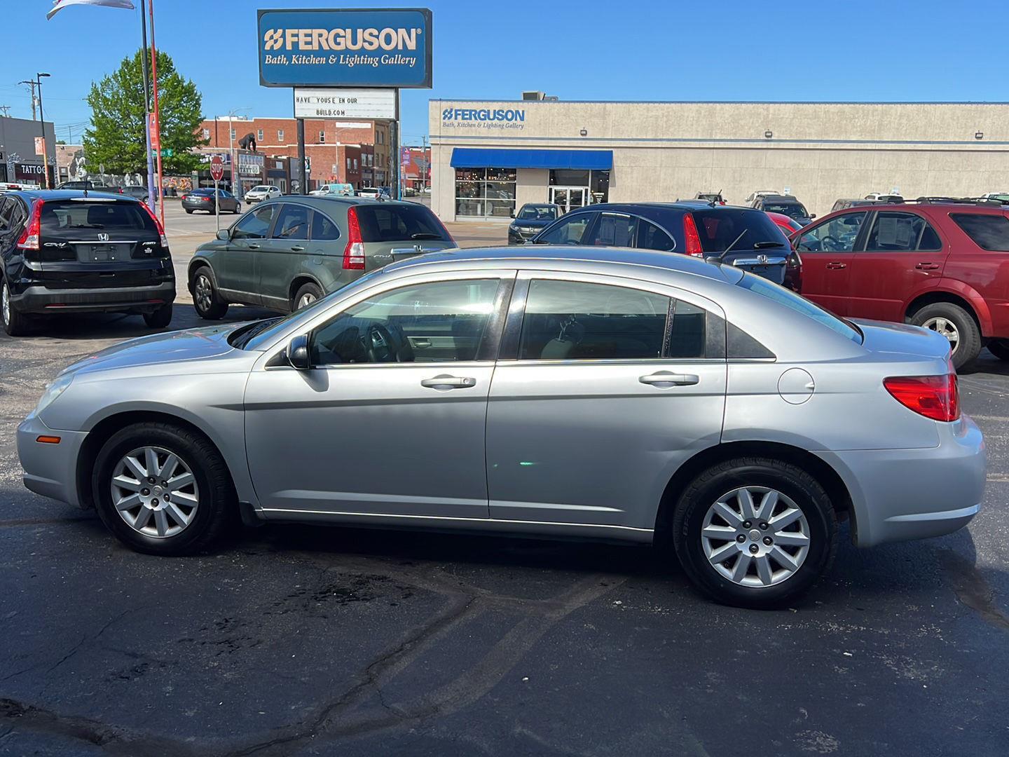 2010 Chrysler Sebring Touring photo 4