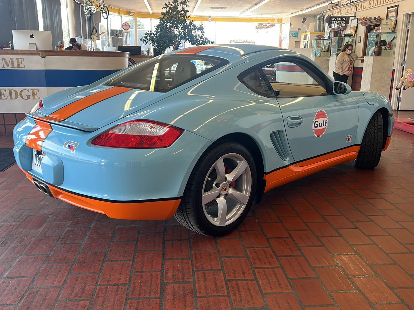 2006 Porsche Cayman S photo 2