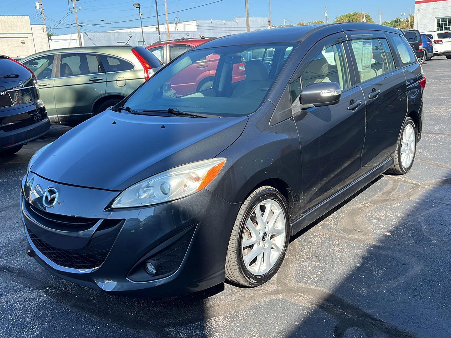 2014 Mazda Mazda5 Touring photo 3