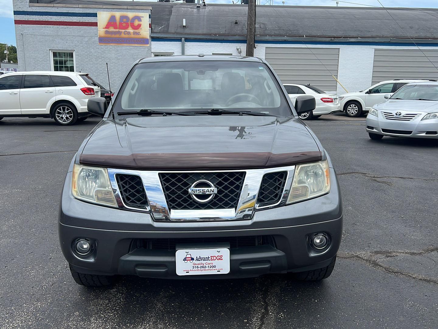 2016 Nissan Frontier SV photo 2
