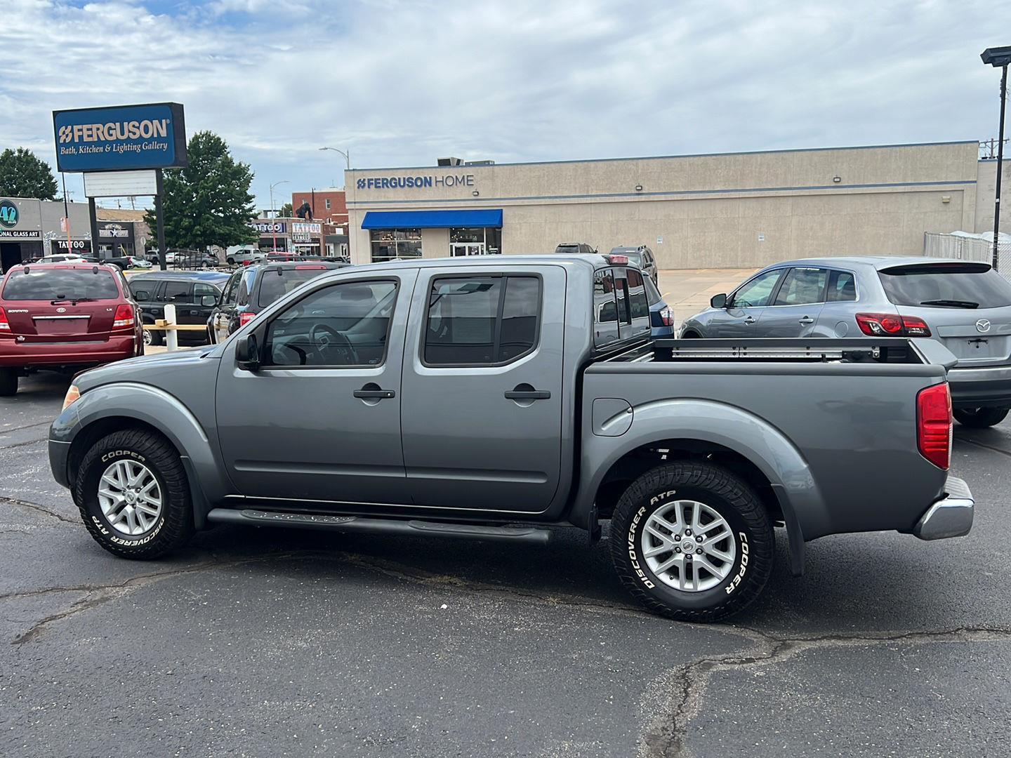 2016 Nissan Frontier SV photo 4