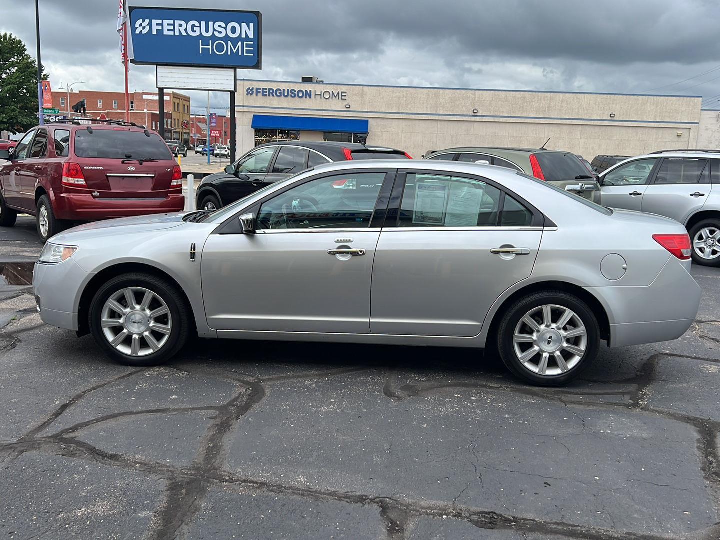 2012 Lincoln MKZ photo 4