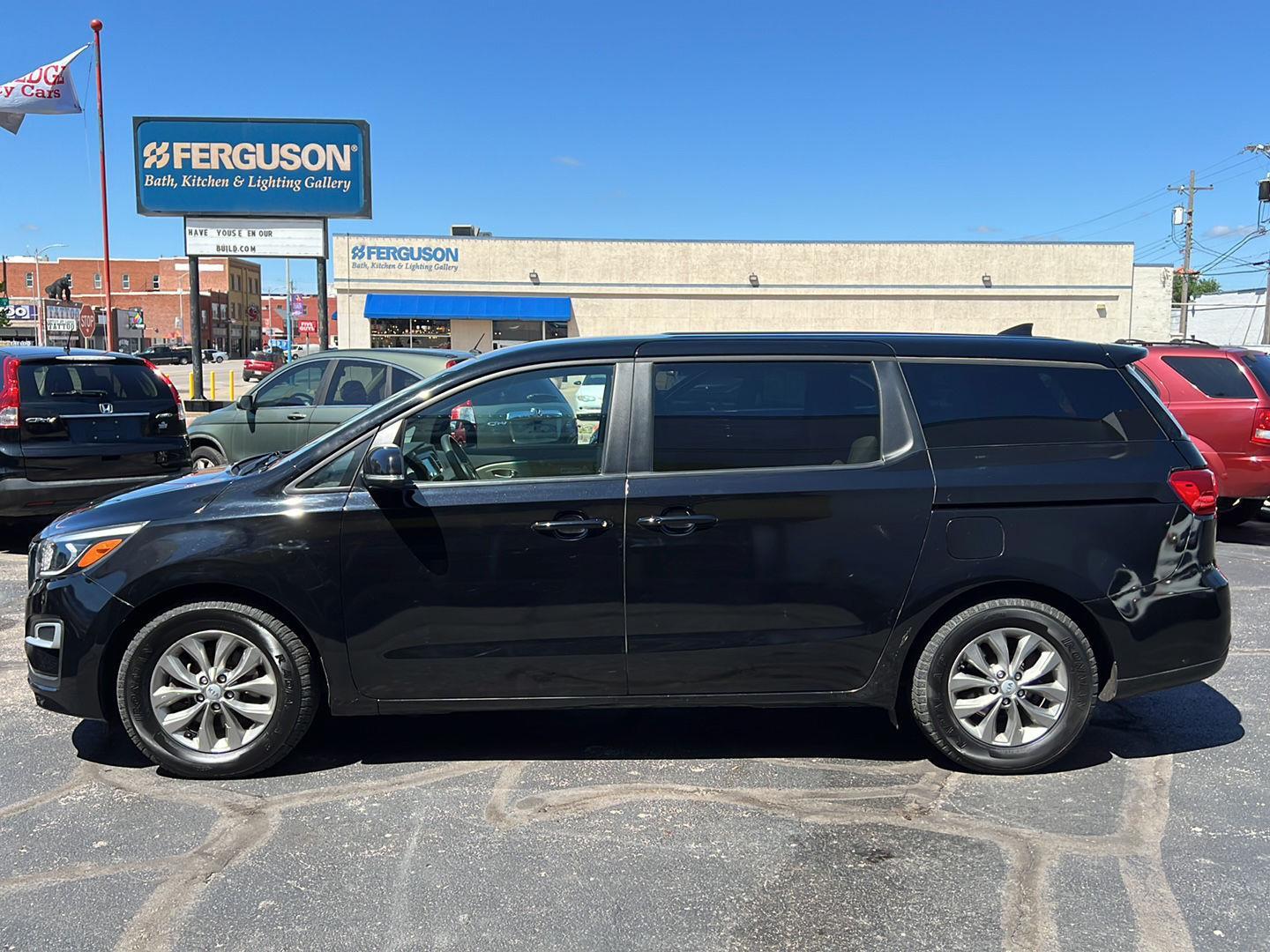 2019 Kia Sedona LX photo 4