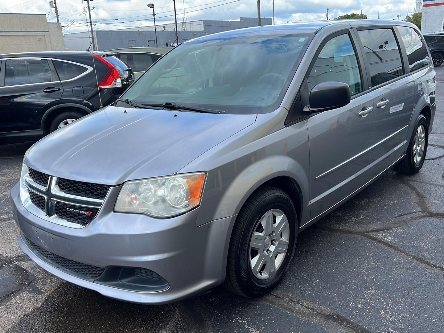2013 Dodge Grand Caravan SE photo 3