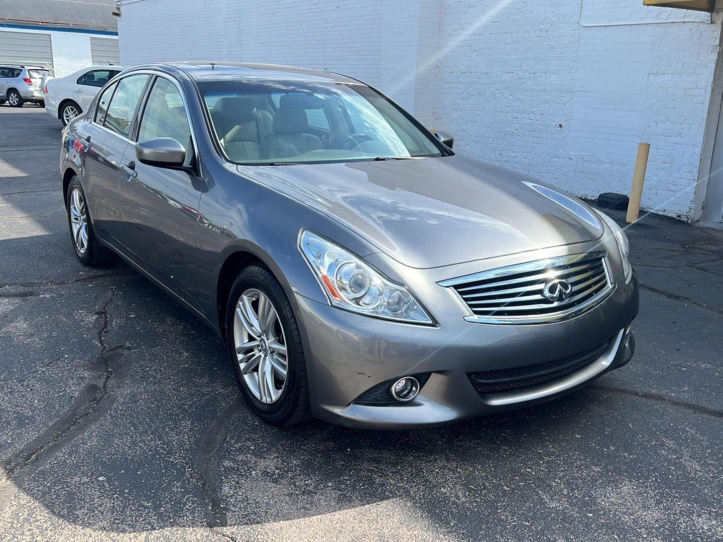 2011 INFINITI G 25 Journey's photo