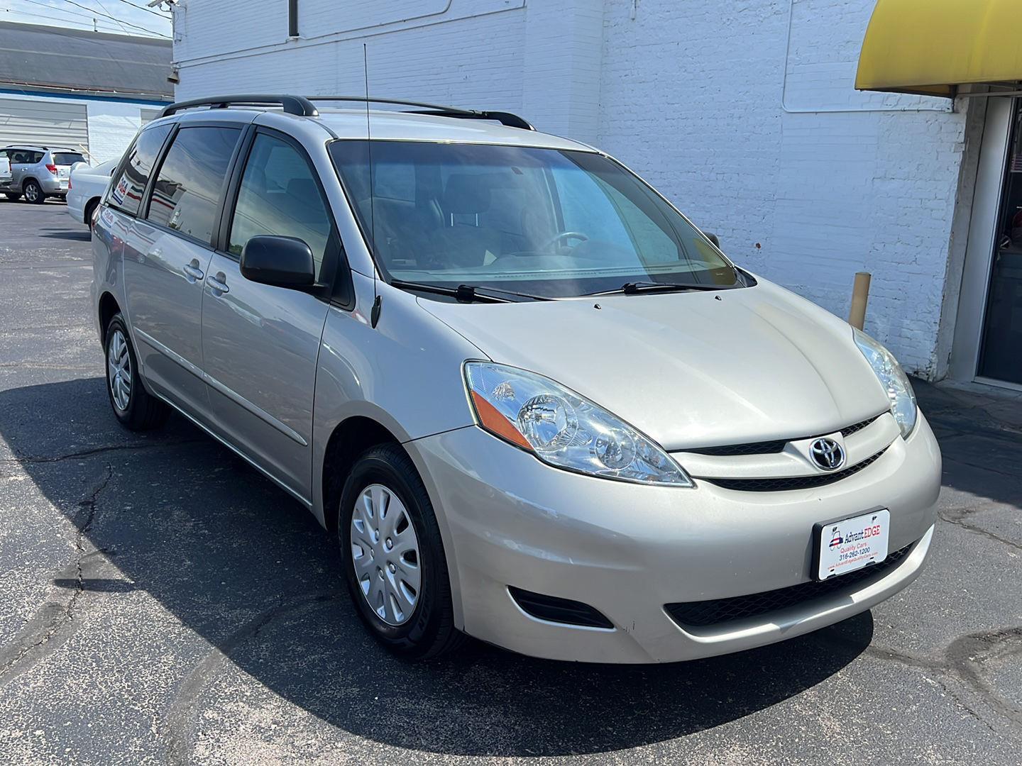 2006 Toyota Sienna's photo