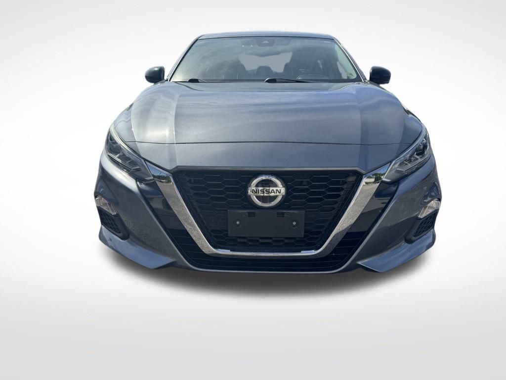 2020 Nissan Altima 2.5 SR photo 2