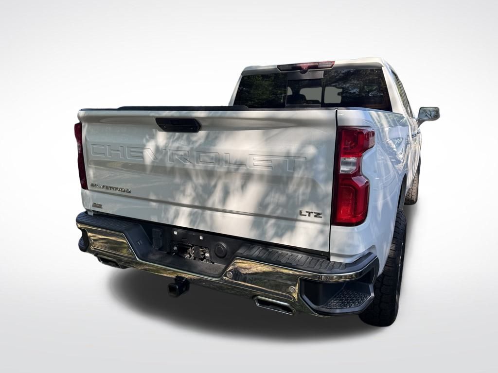 2020 Chevrolet Silverado 1500 LTZ photo 2
