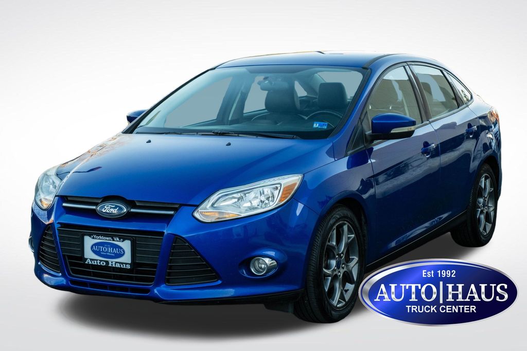2013 Ford Focus SE's photo