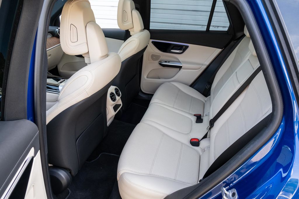 2024 Mercedes-Benz GLC GLC 300 - Photo 26