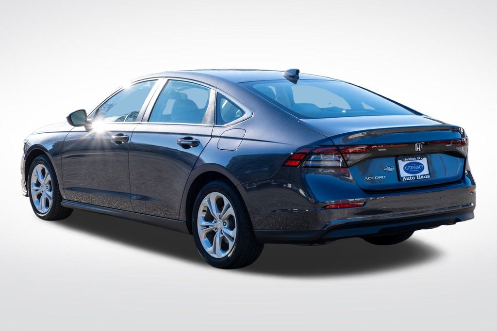 2023 Honda Accord LX photo 4