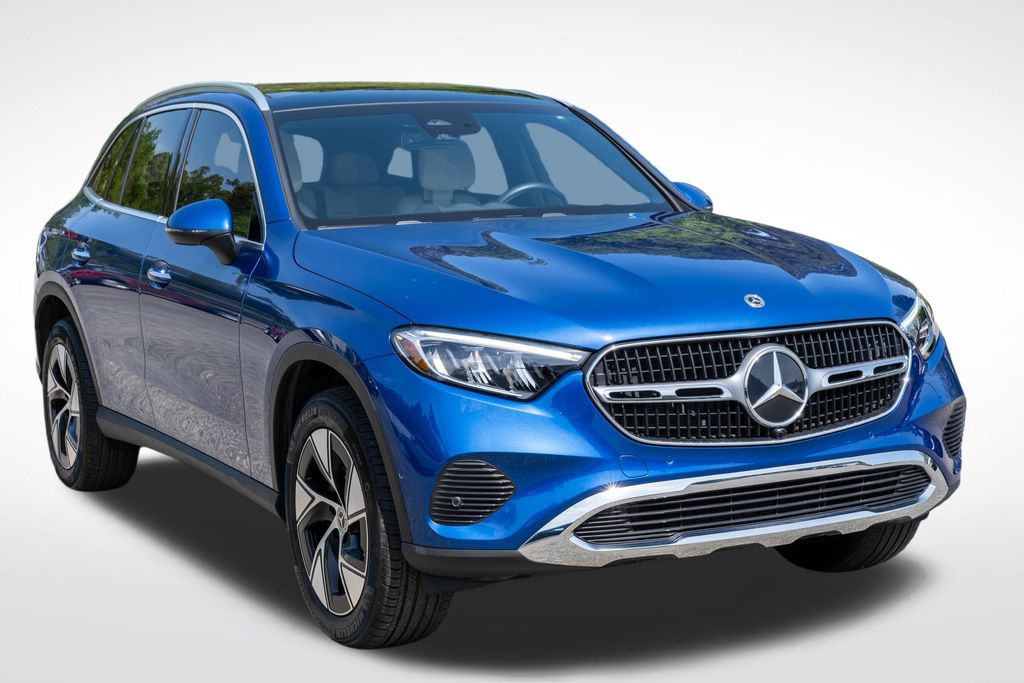 2024 Mercedes-Benz GLC GLC 300 - Photo 9