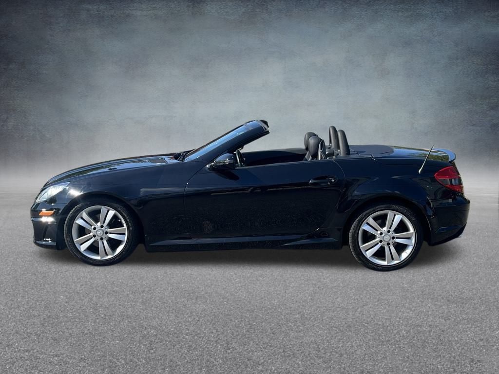2011 Mercedes Benz SLK 300 photo 2