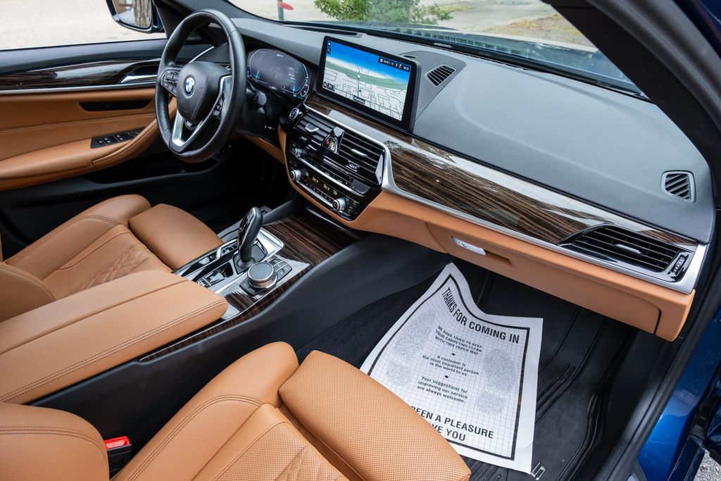 2023 BMW 5 Series 530e - Photo 29