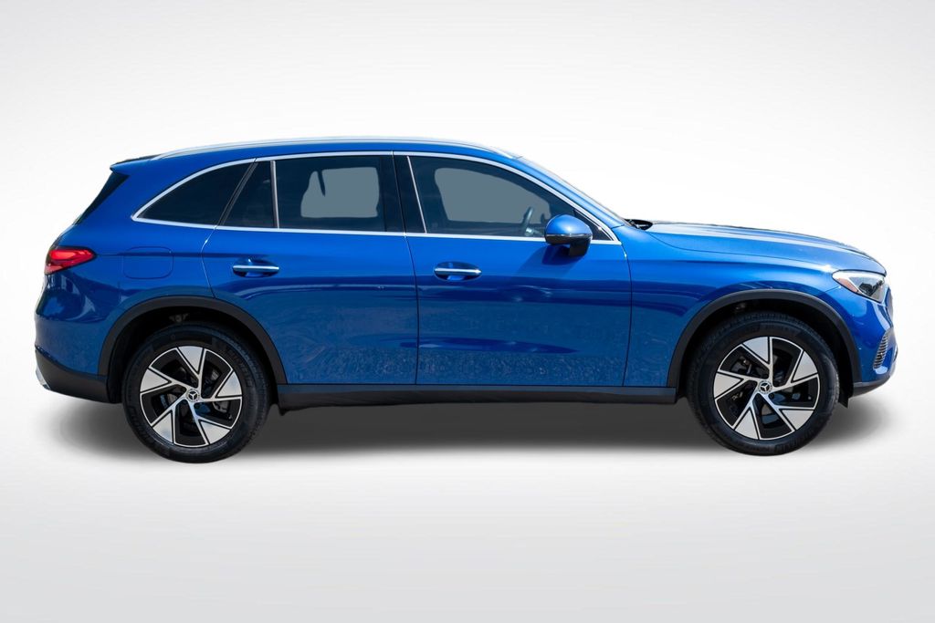 2024 Mercedes-Benz GLC GLC 300 - Photo 8