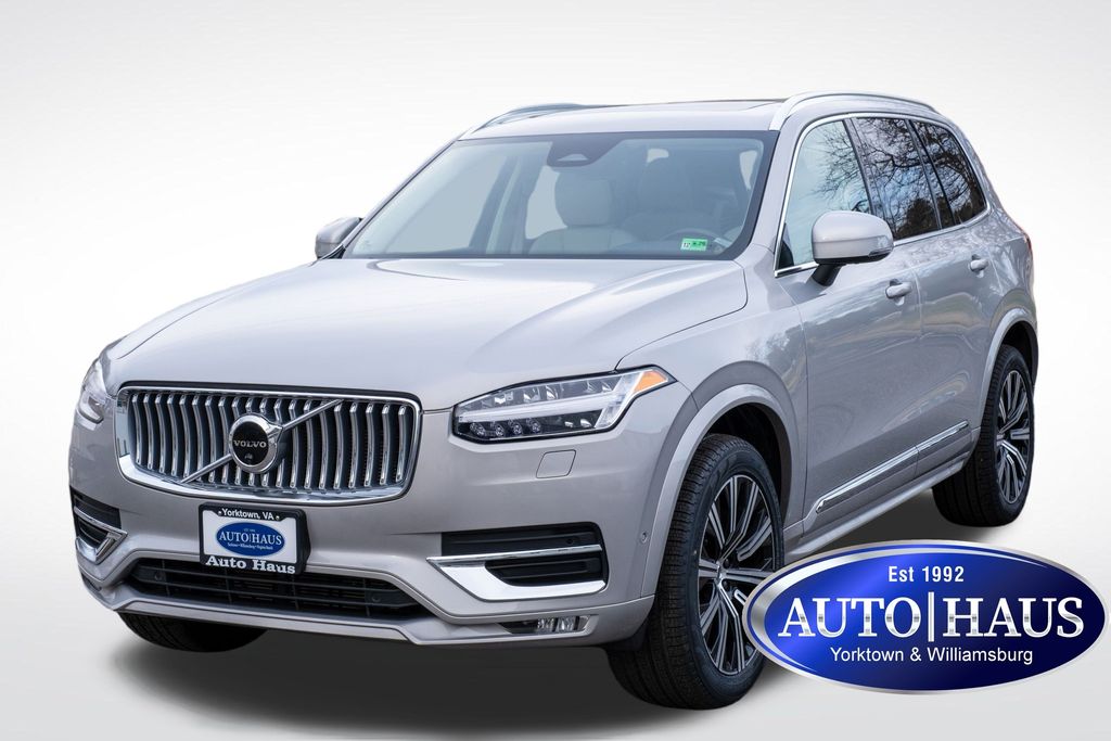 2023 Volvo XC90 Plus's photo