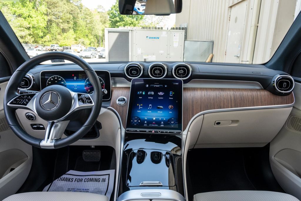 2024 Mercedes-Benz GLC GLC 300 - Photo 16