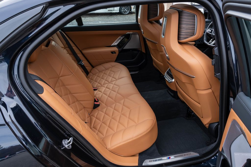 2023 BMW 7 Series 740i - Photo 32