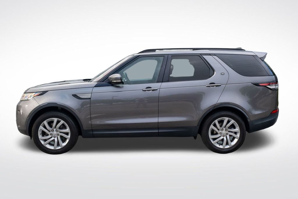 2018 Land Rover Discovery SE photo 3