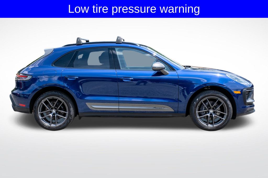 2023 Porsche Macan T - Photo 9