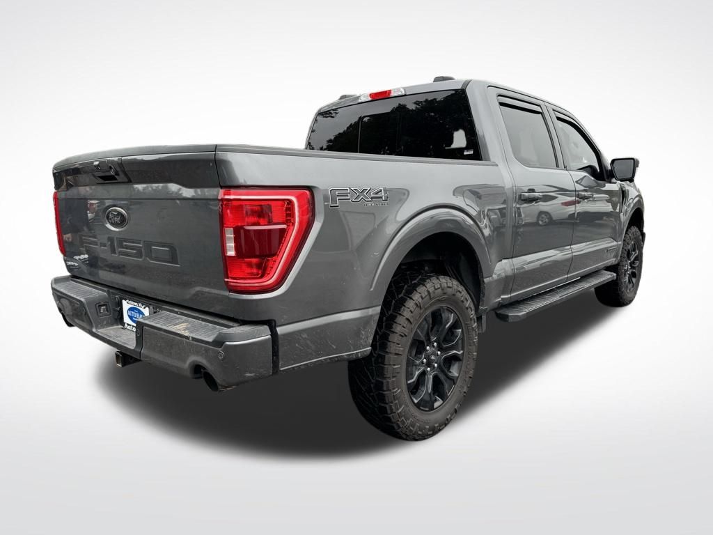 2023 Ford F-150 XLT photo 3