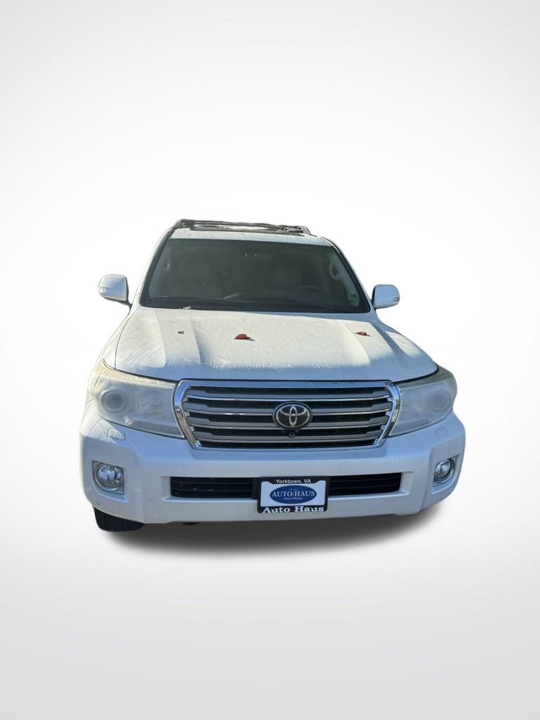 2014 Toyota Land Cruiser VX photo 2