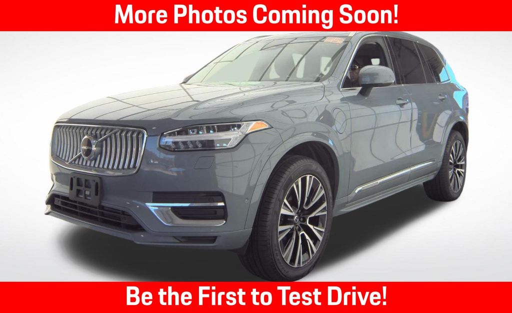 2023 Volvo XC90's photo