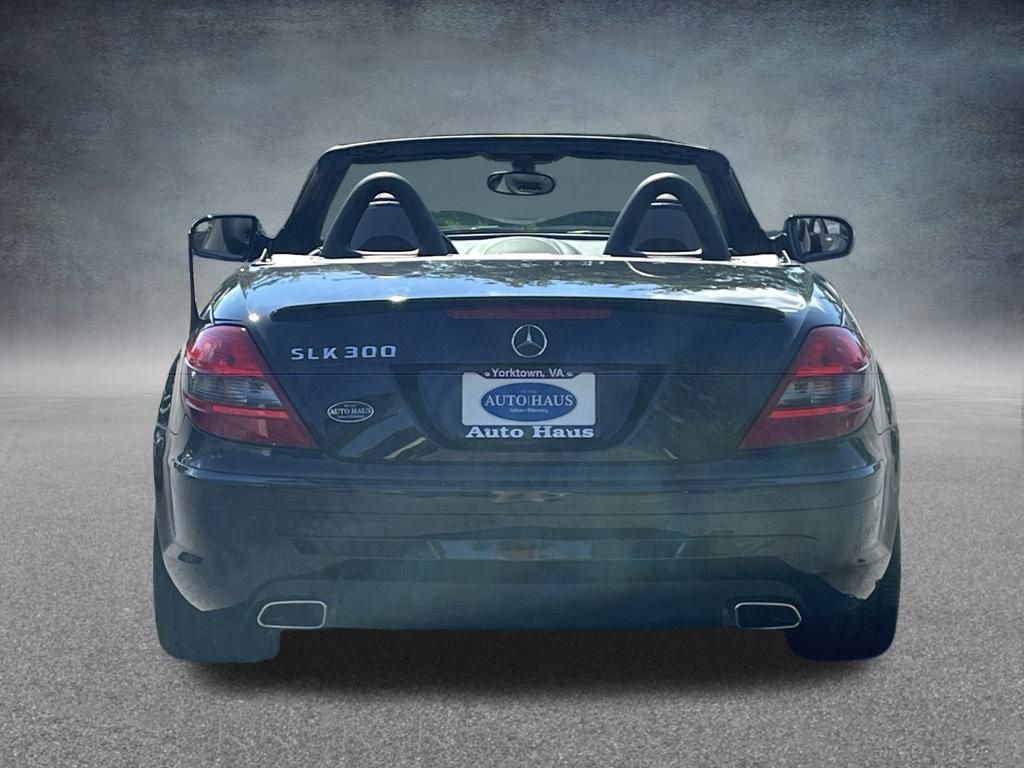 2011 Mercedes Benz SLK 300 photo 4