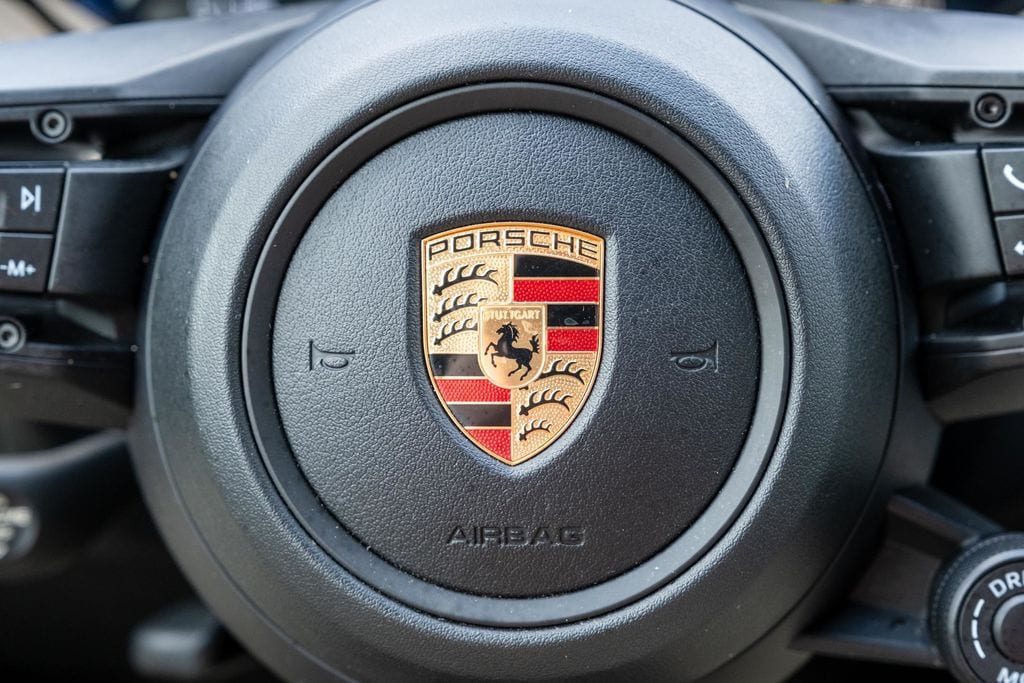 2023 Porsche Macan T - Photo 24