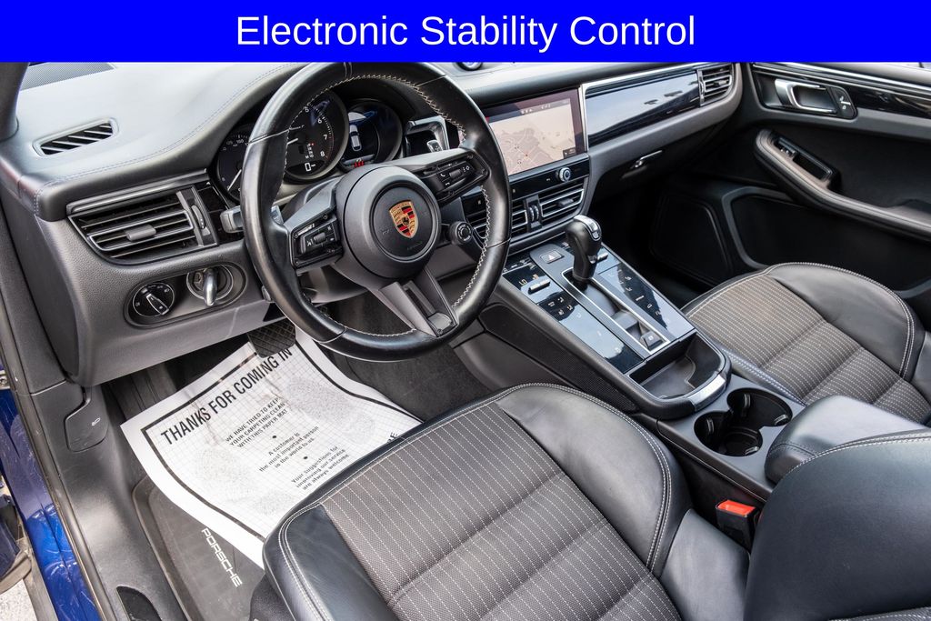 2023 Porsche Macan T - Photo 13