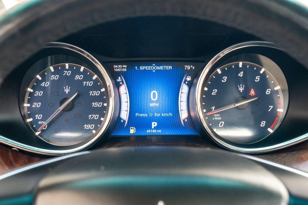 2014 Maserati Quattroporte S Q4 photo 2