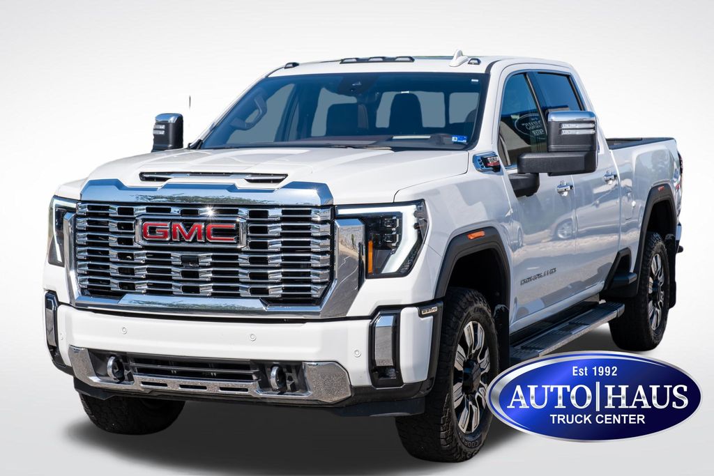 2025 GMC Sierra Denali 4WD Crew Cab Standard Box SRW's photo
