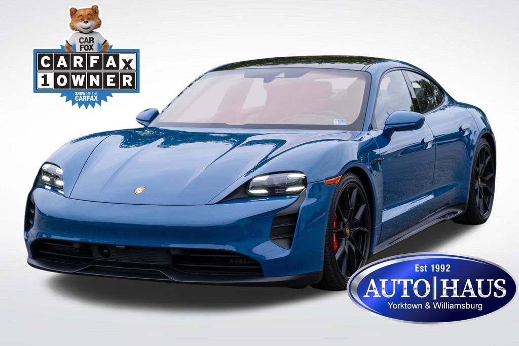 2024 Porsche Taycan GTS's photo