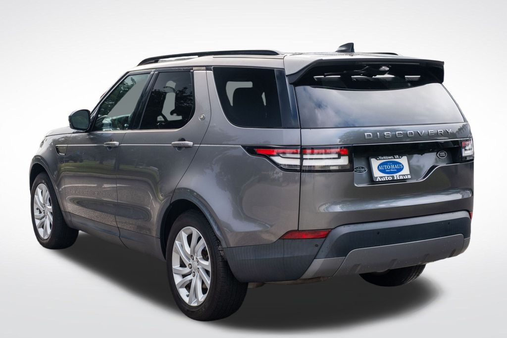 2018 Land Rover Discovery SE photo 4