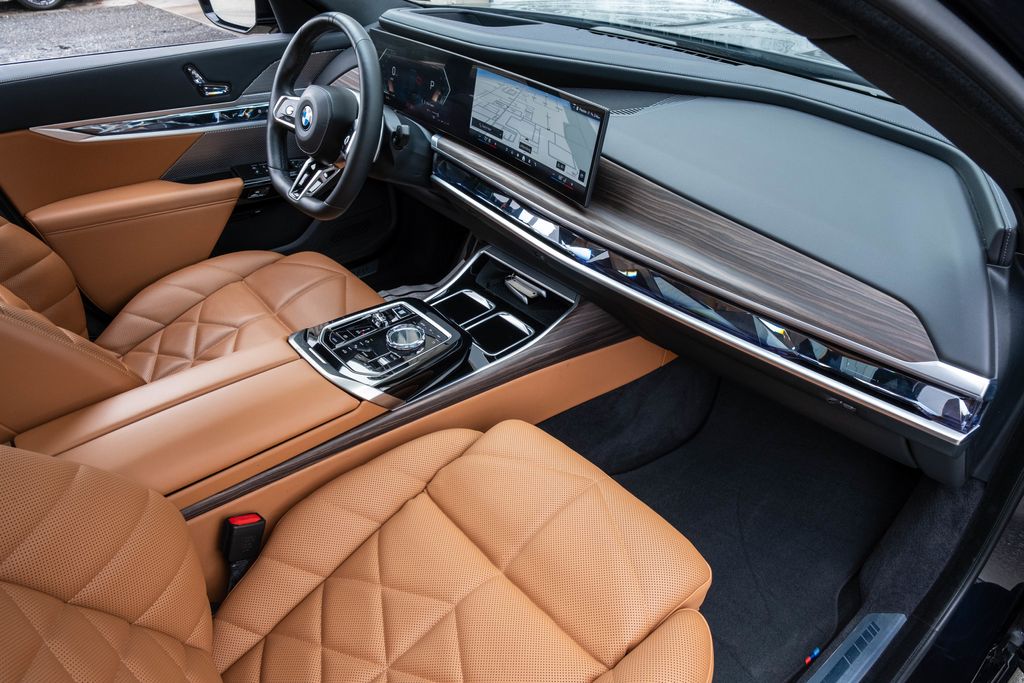 2023 BMW 7 Series 740i - Photo 25