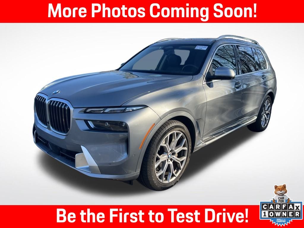 2025 BMW X7 40i's photo