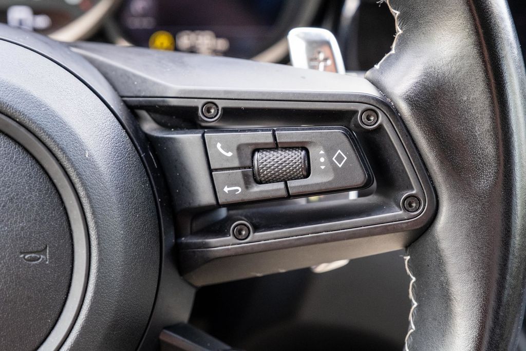 2023 Porsche Macan T - Photo 25