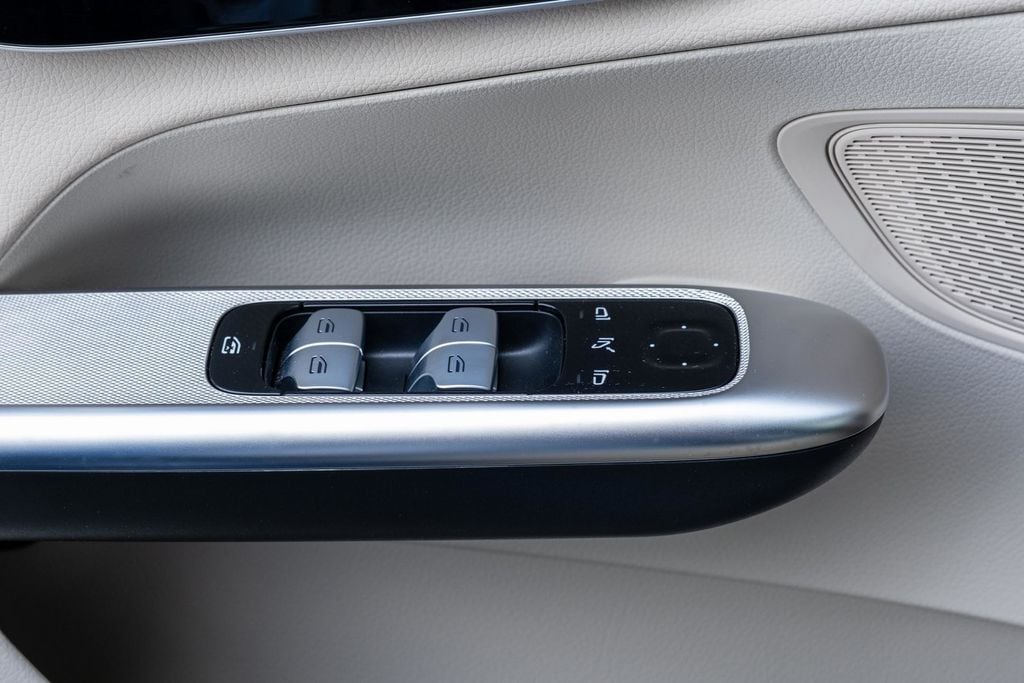 2024 Mercedes-Benz GLC GLC 300 - Photo 13