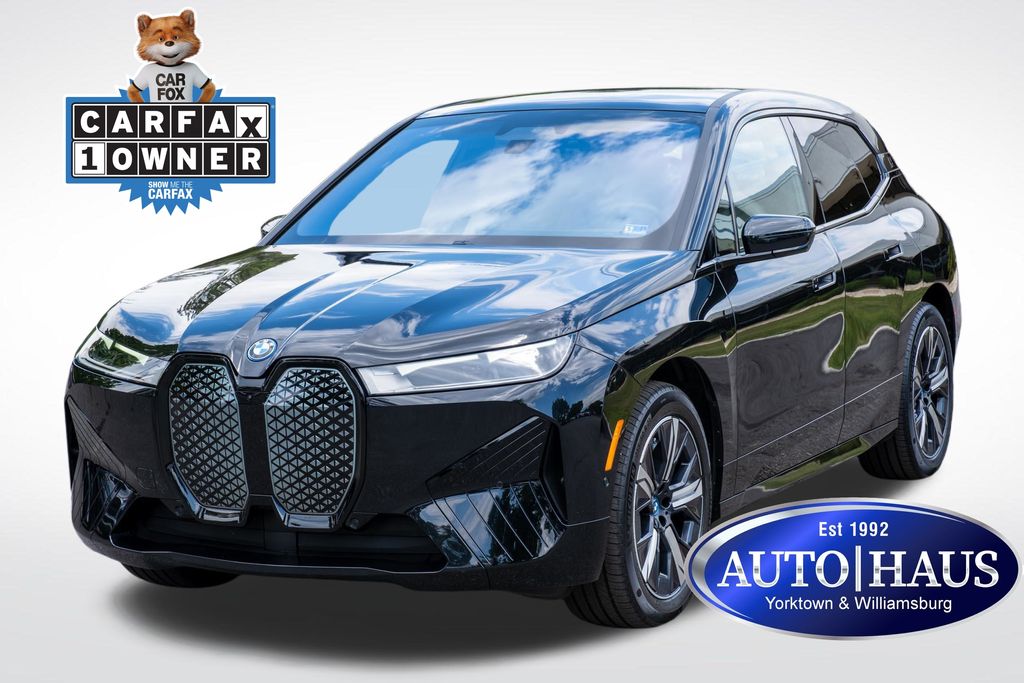 2024 BMW iX xDrive50's photo