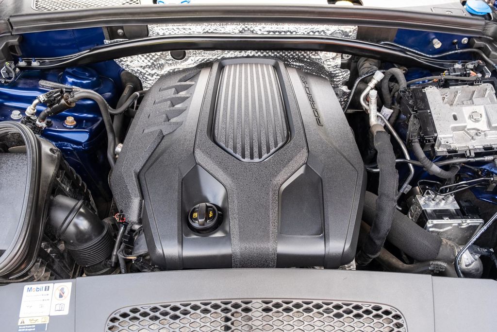 2023 Porsche Macan T - Photo 33