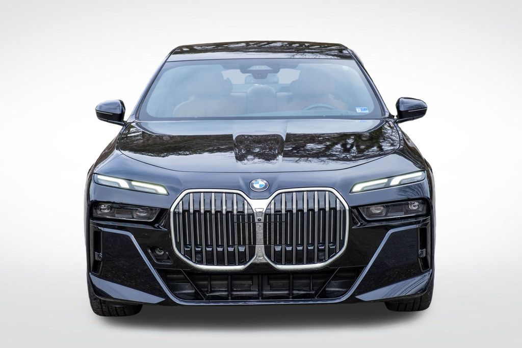 2023 BMW 7 Series 740i - Photo 11