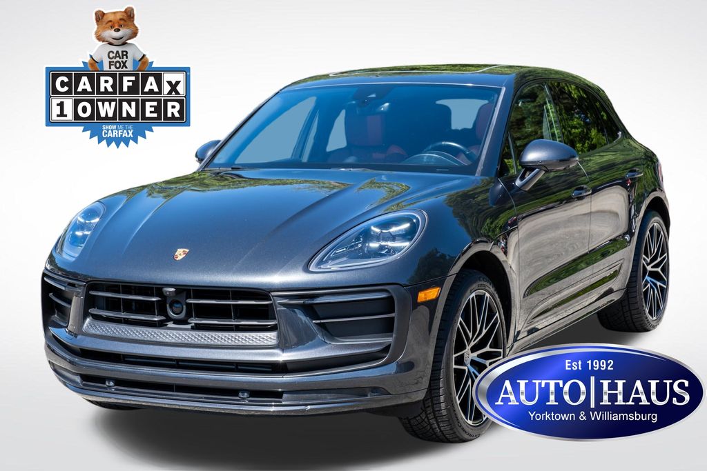 2024 Porsche Macan -'s photo