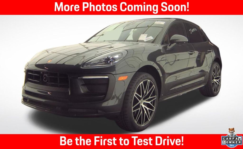 2024 Porsche Macan -'s photo