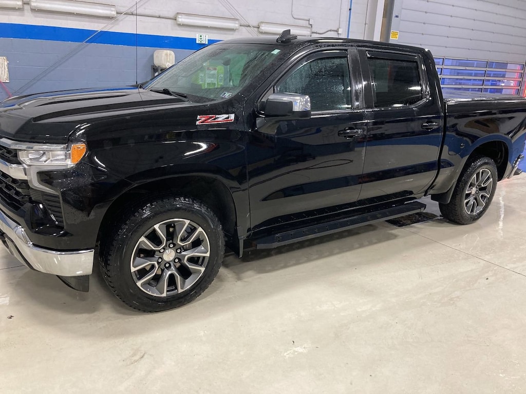 Used 2023 Chevrolet Silverado 1500 LT w/1LT Truck Crew Cab