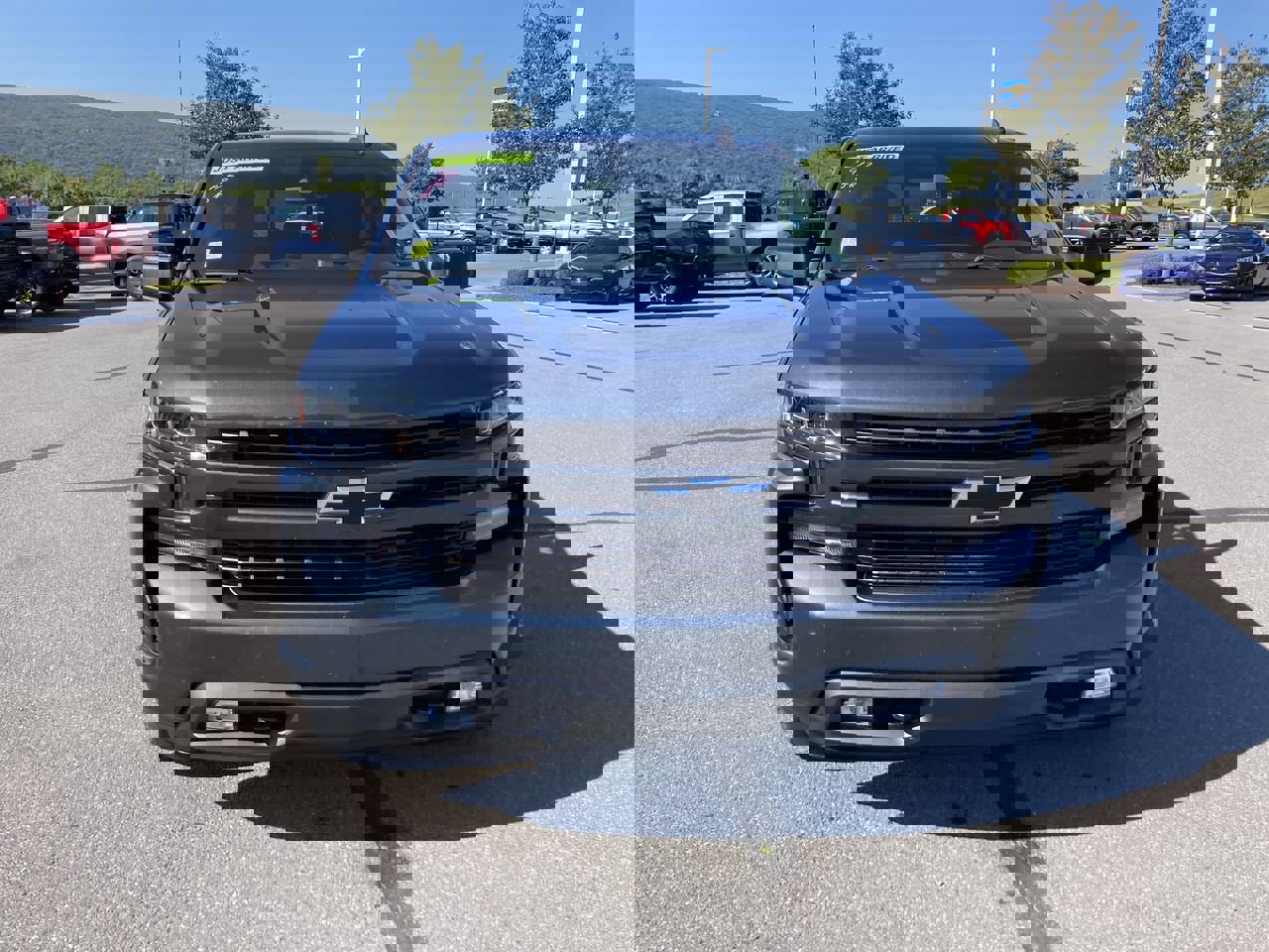 2019 Chevrolet Silverado 1500 RST photo 2
