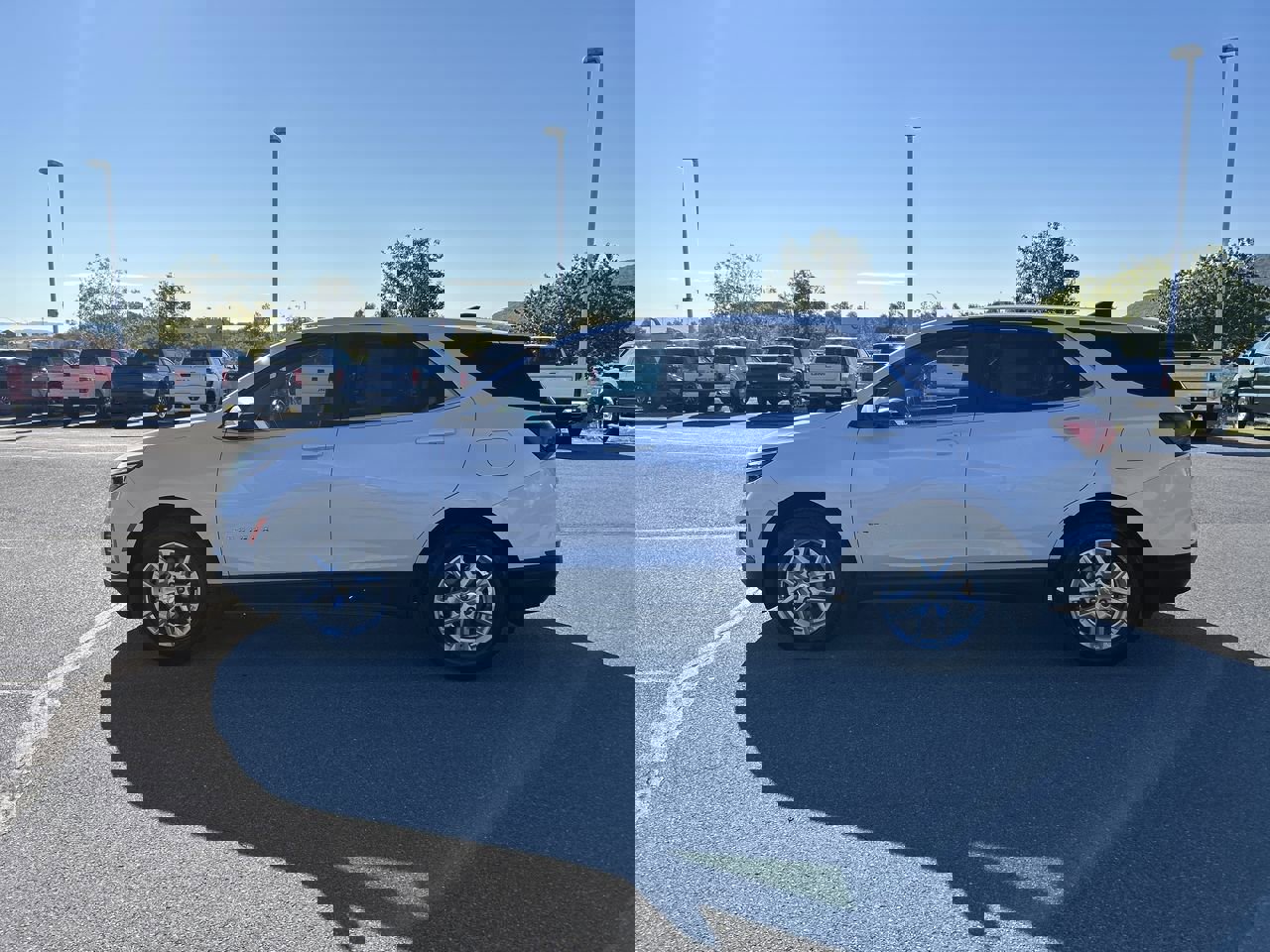 2022 Chevrolet Equinox LT photo 4