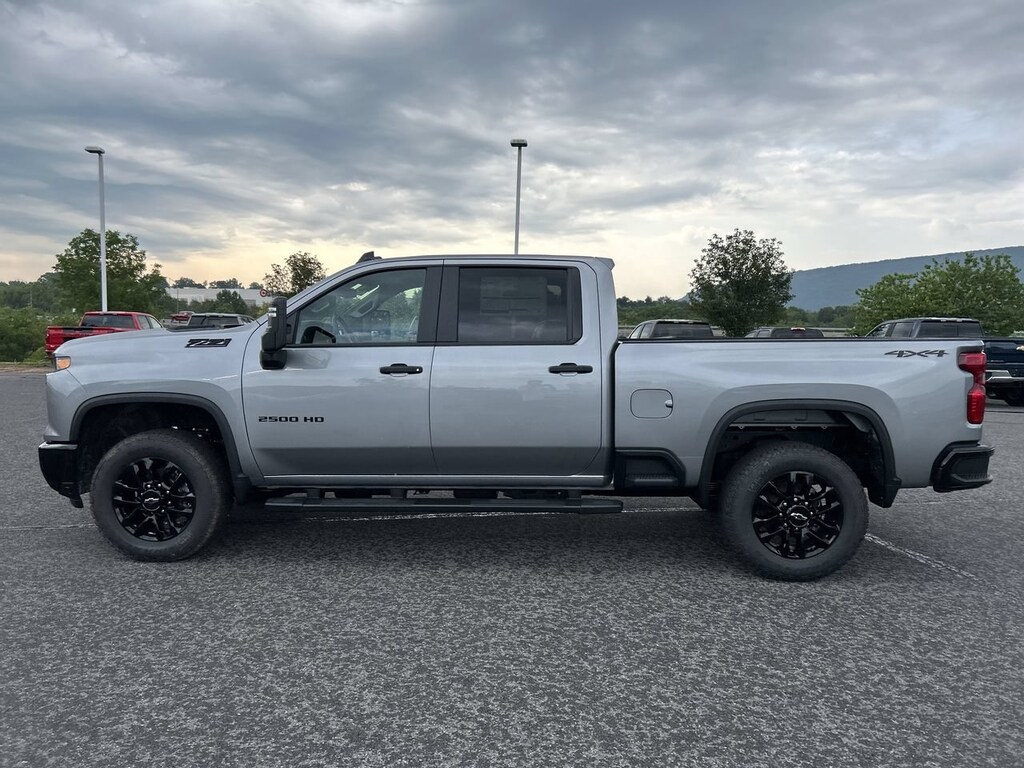 Used 2025 Chevrolet Silverado 2500 HD Custom Truck Crew Cab