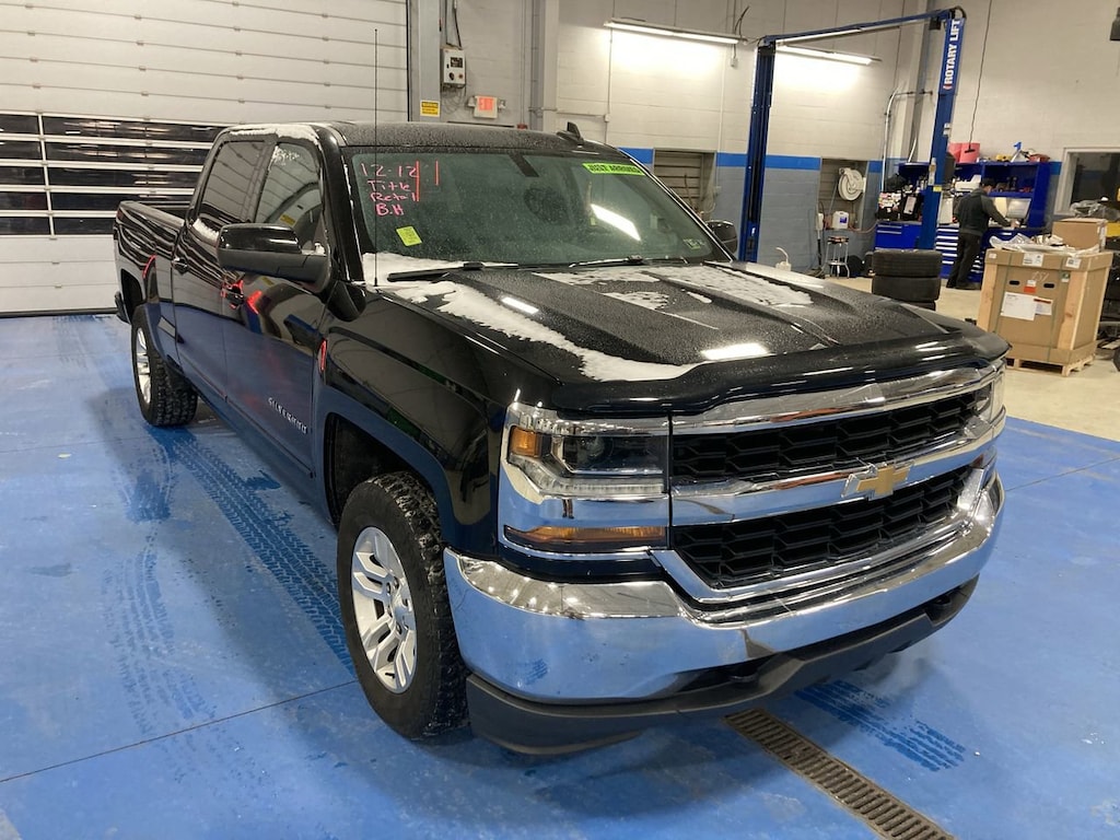 Used 2018 Chevrolet Silverado 1500 LT Truck Crew Cab
